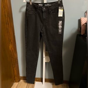 Black Mid Rise Curvy Skinny Power Stretch Jeans NWT 00/short 24